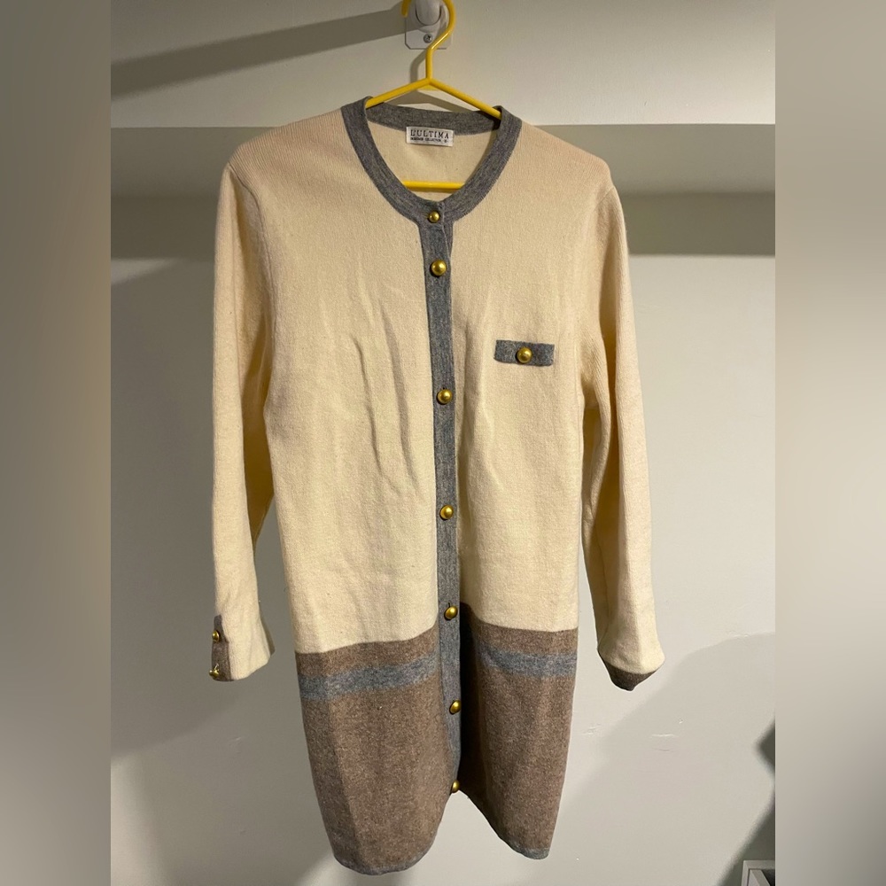Vintage cozy grandma cardigan